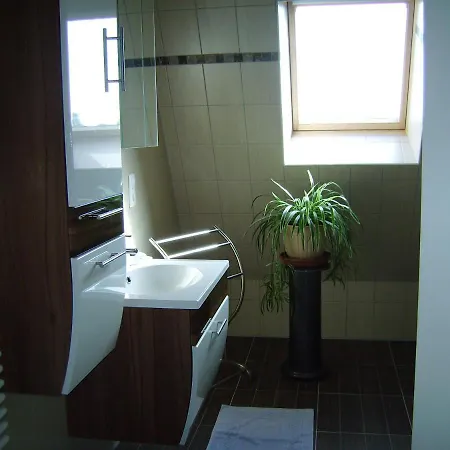 Chez Monika Monswiller